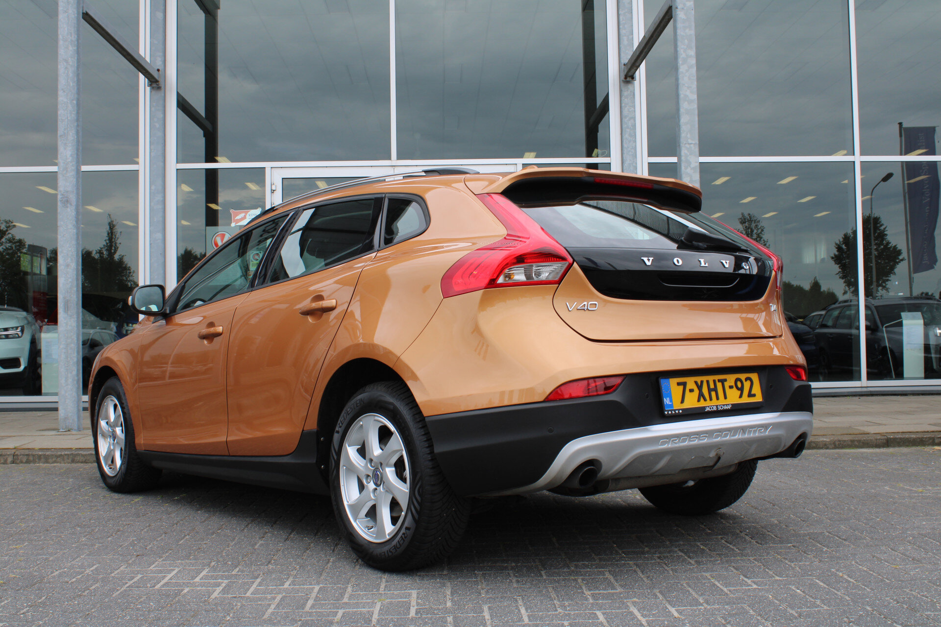Volvo V40 Cross Country T4 180PK Automaat Kinetic - Afbeelding 3