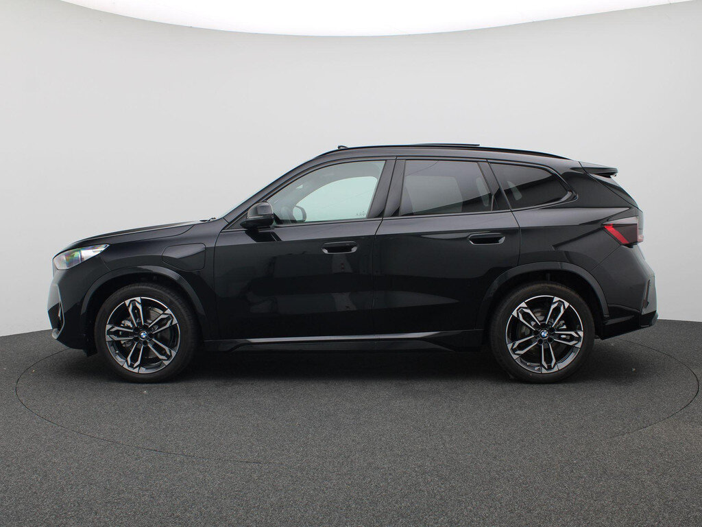 BMW X1 xDrive25e 245PK Aut. M-Sport, Pano-Schuifdak, Keyless, Digital K - Afbeelding 2