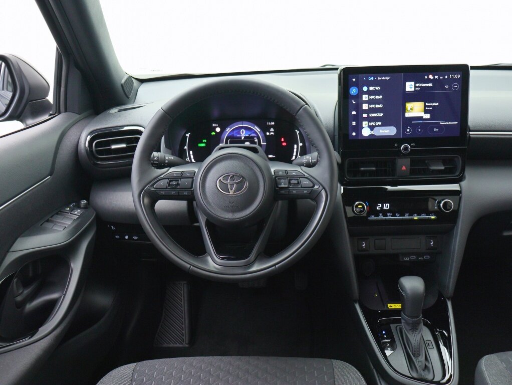 Toyota Yaris Cross 1.5 Hybrid 130pk Dynamic + Comfort Pack | Private lease 599 pm - Afbeelding 3