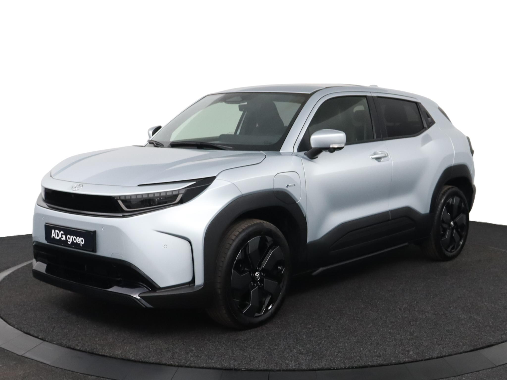 Toyota Urban Cruiser Dynamic 61 kWh