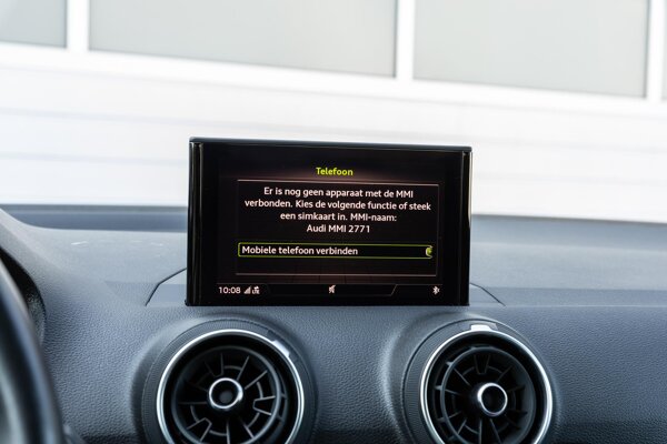 Apple Carplay/Android Auto Apple Carplay/Android Auto