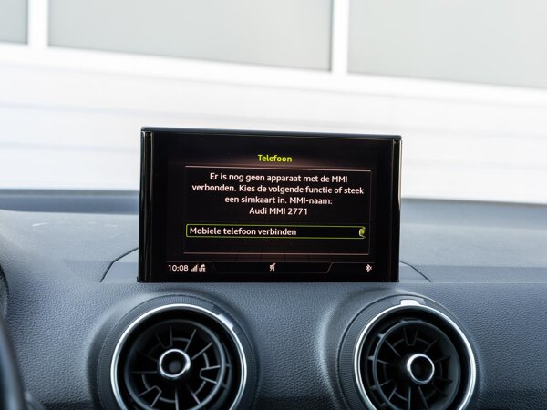 Apple Carplay/Android Auto Apple Carplay/Android Auto
