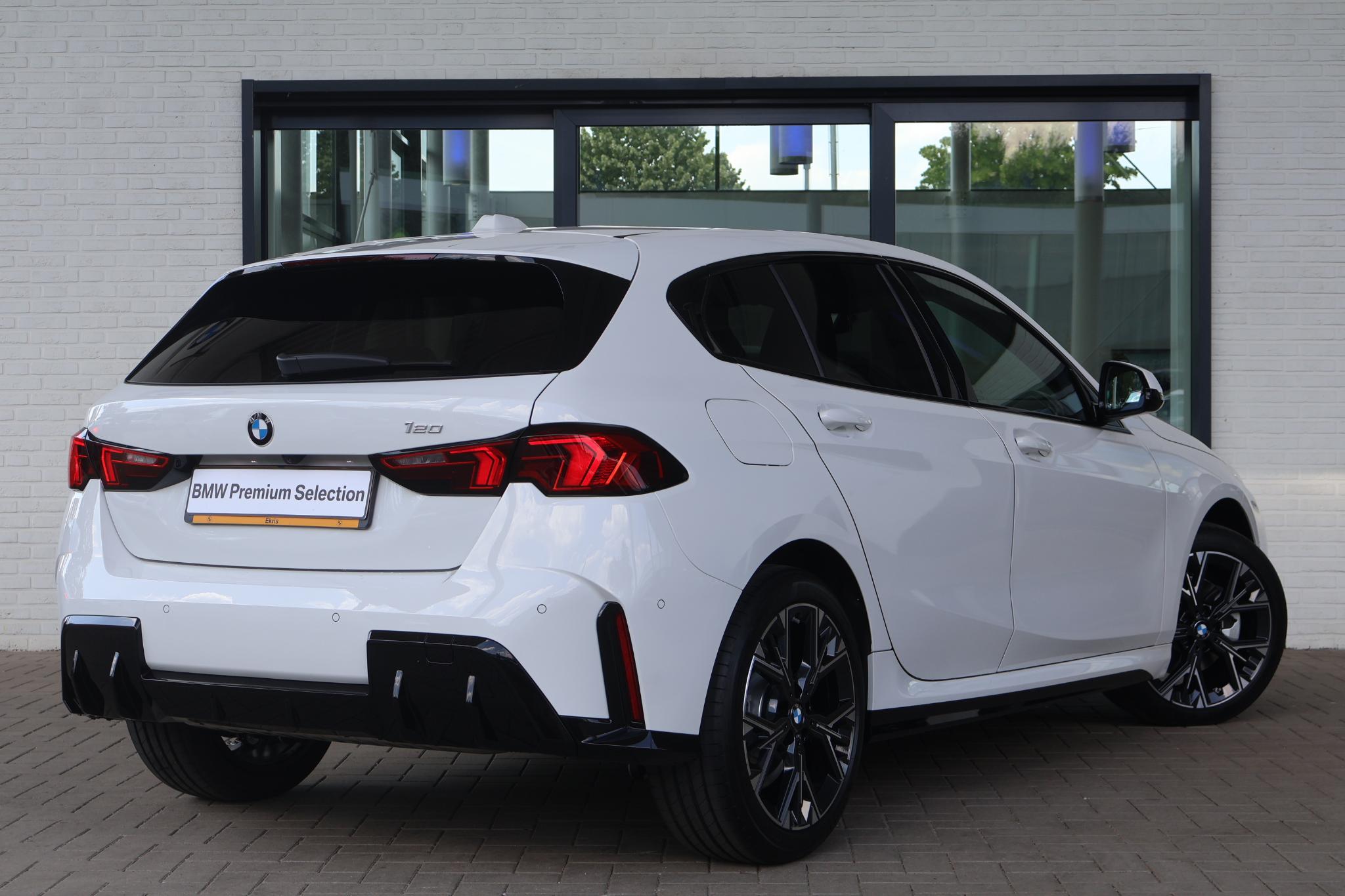 BMW 1-serie 120 M Sport Design Edition - Afbeelding 2