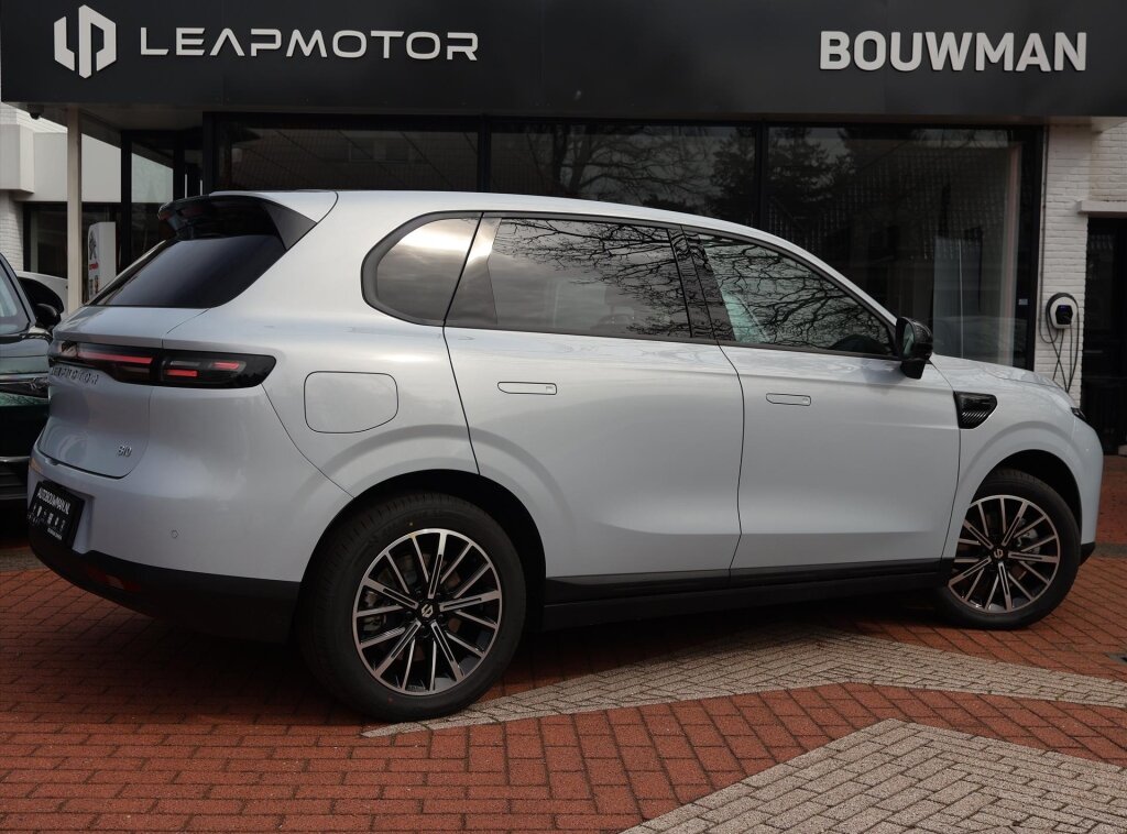 Leapmotor B10 EV 67,1 kWh 218pk Design - Afbeelding 2