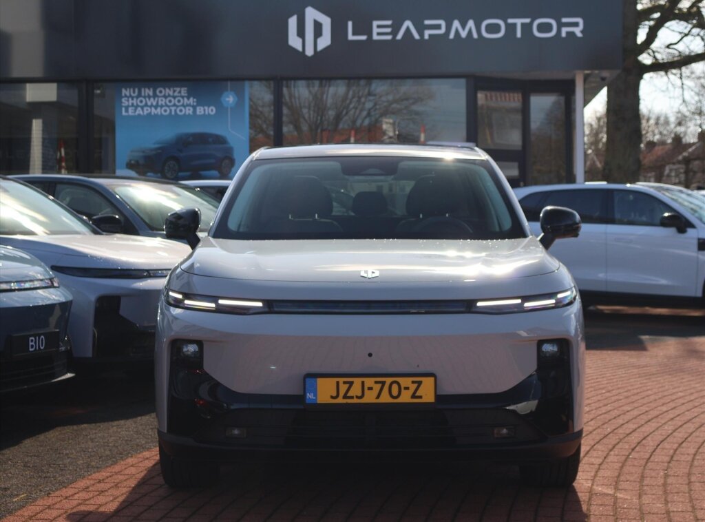 Leapmotor B10 EV 67,1 kWh 218pk Design - Afbeelding 5
