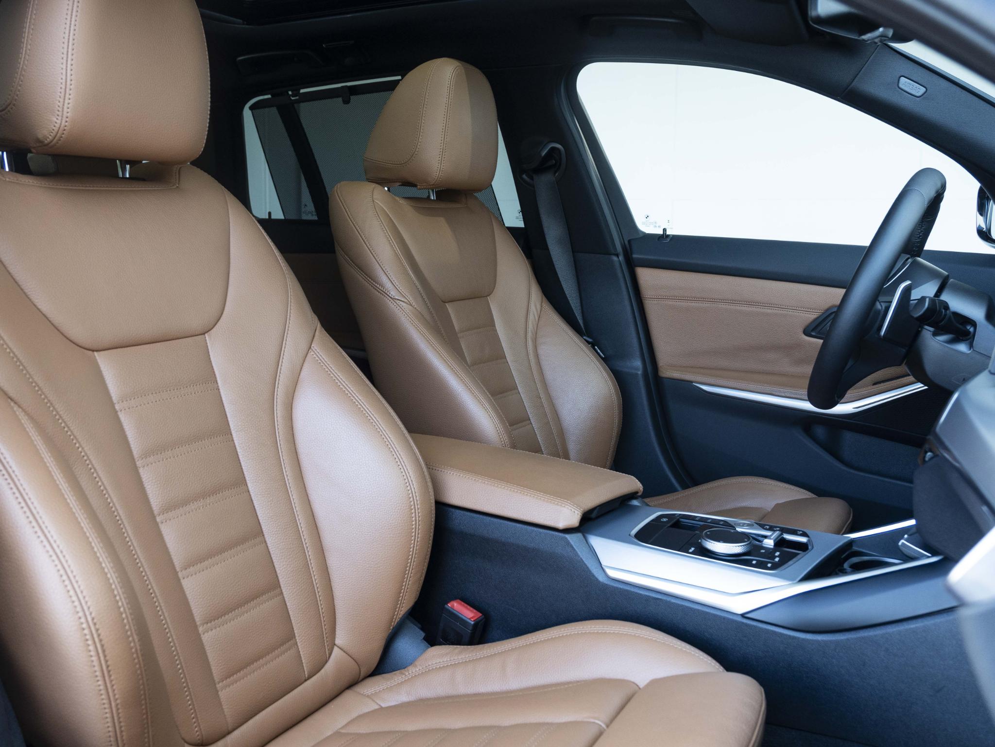 BMW 3 Serie Touring 330e - Afbeelding 4