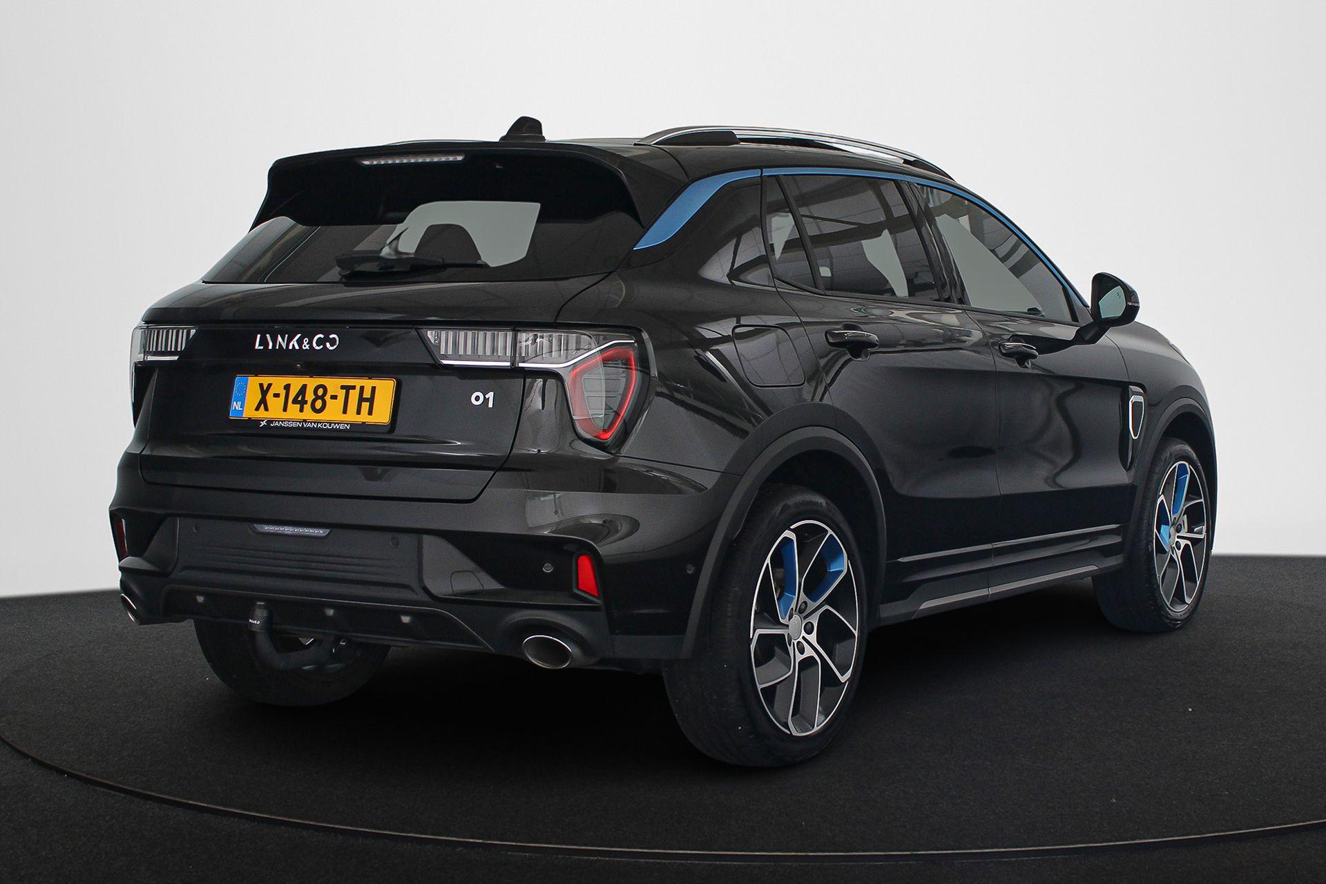 Lynk & Co 01