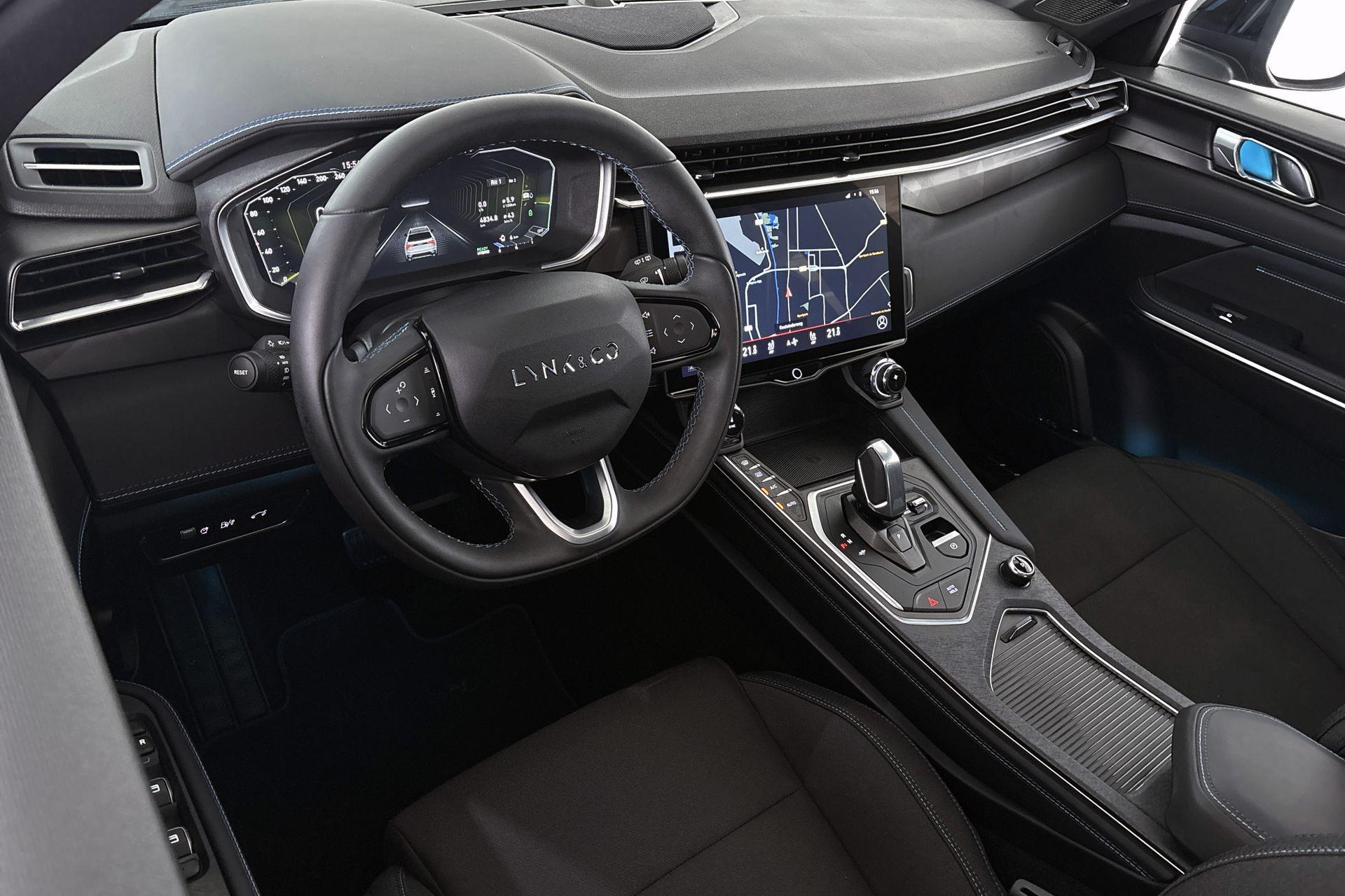 Lynk & Co 01
