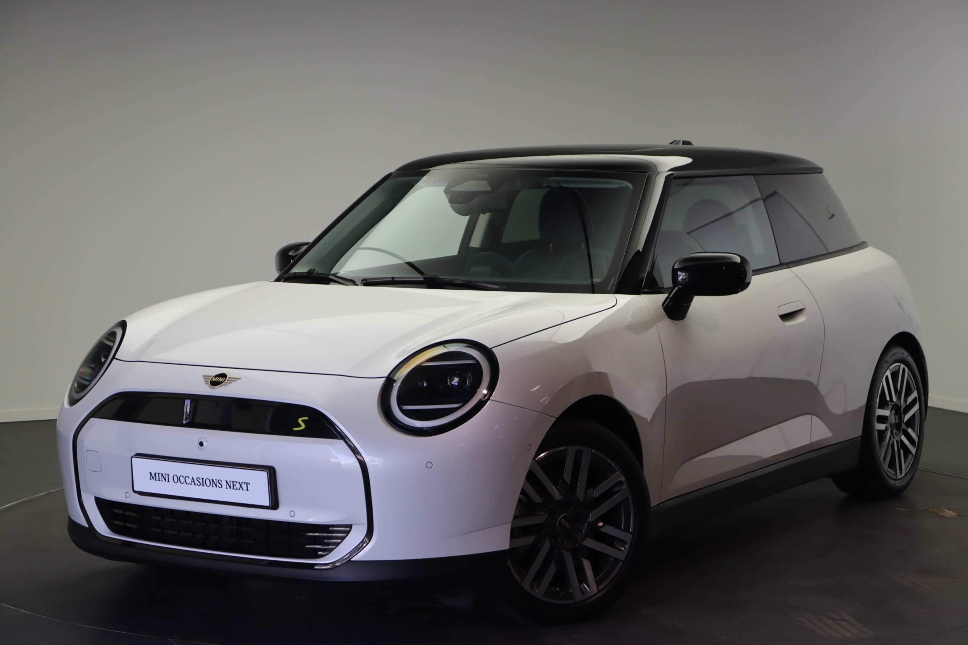 MINI Electric Hatchback Cooper SE