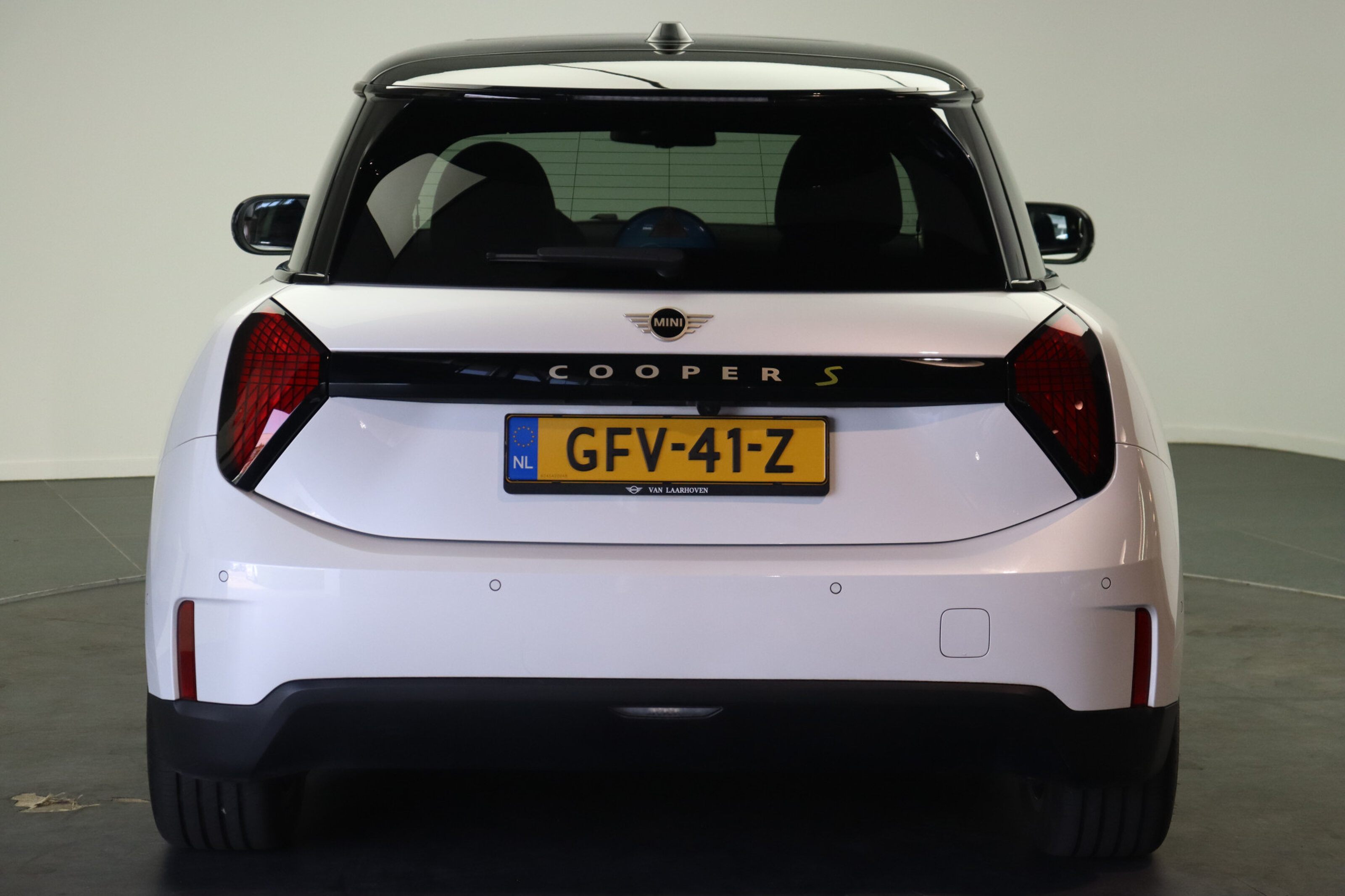 MINI Electric 6