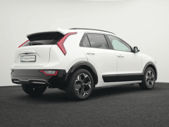 Kia Niro EV ExecutiveLine 64.8 kWh | schuifdak | Leder | Private lease 579 per maand - Afbeelding 2