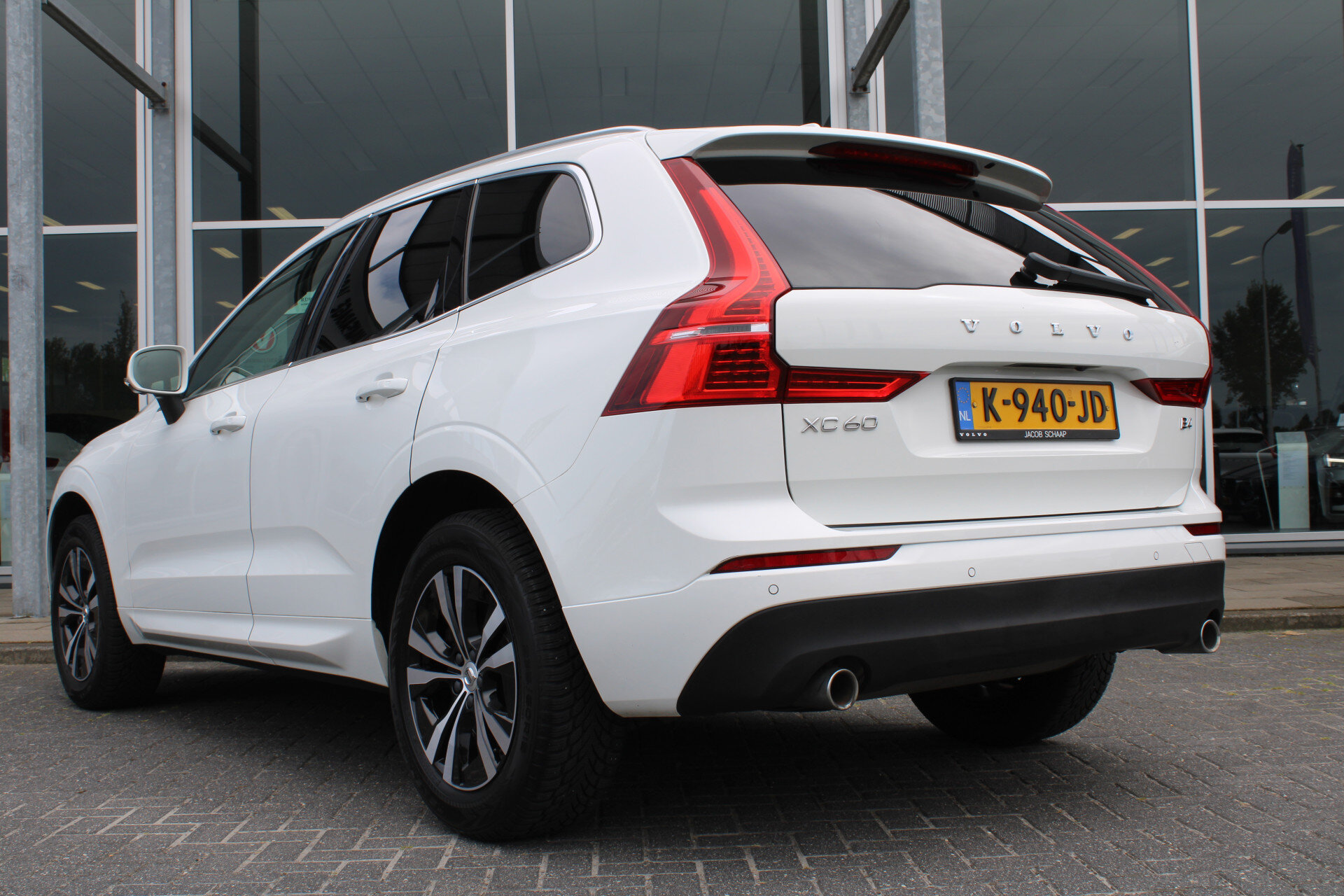 Volvo XC60 B4 198PK Automaat Business Pro - Afbeelding 3