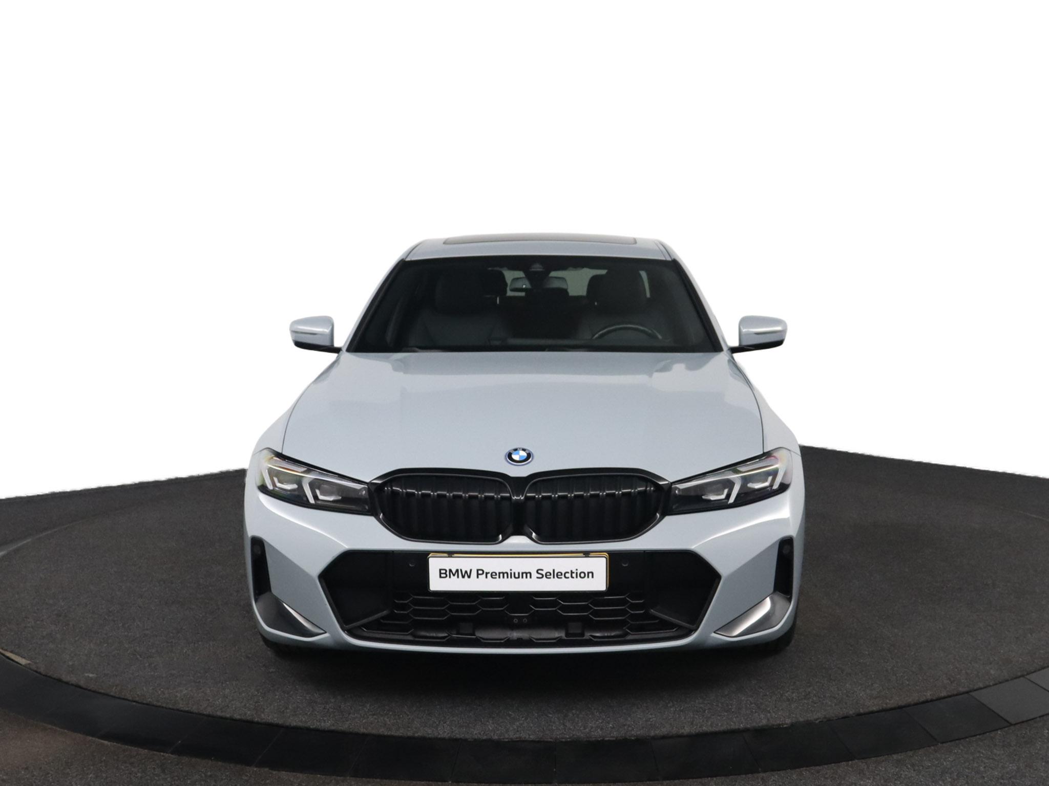 BMW 3-serie 330e - Afbeelding 2