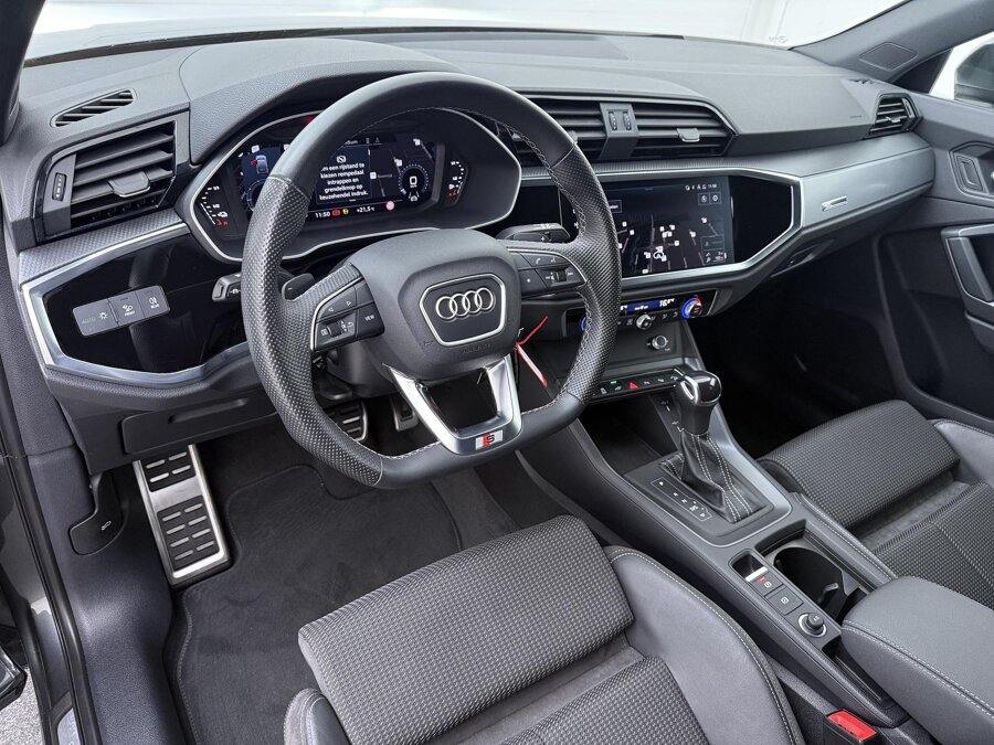 Audi Q3 Sportback 45 TFSIe S-line