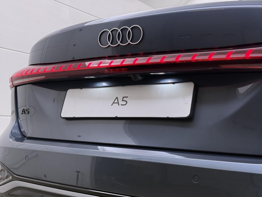 Audi A5 Limousine S edition 2.0 e-hybrid 220 kW / 299 PK