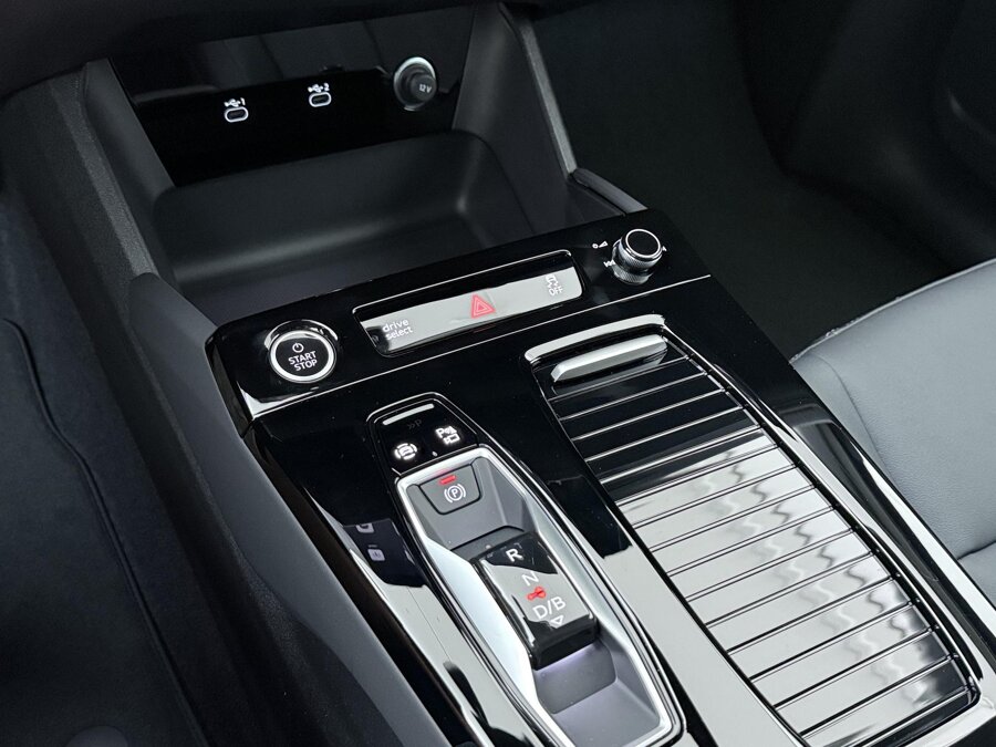 Audi Q6 e-tron Advanced edition 83 Kwh 185 kW / 252 PK