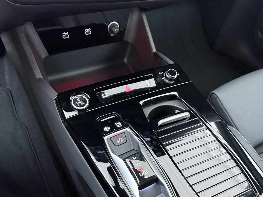 Audi Q6 Sportback e-tron S edition performance 100 Kwh 225 kW / 306 PK