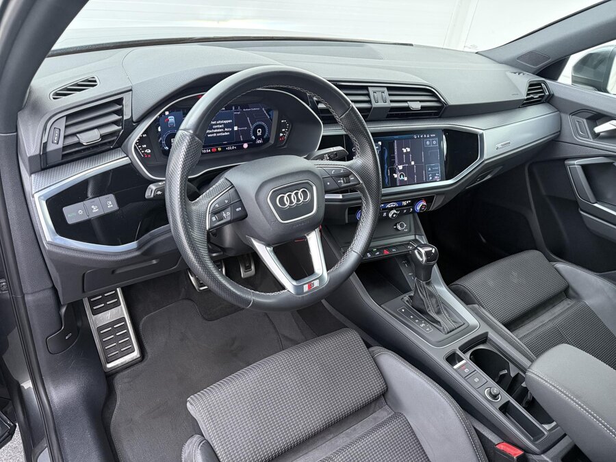 Audi Q3 Sportback 45 TFSIe S-line