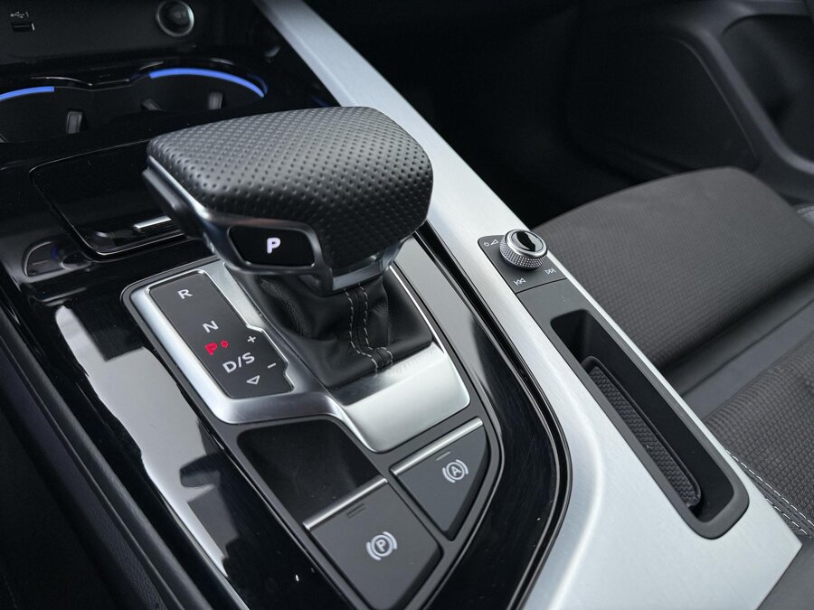 Audi A4 Avant 35 TFSI S-line