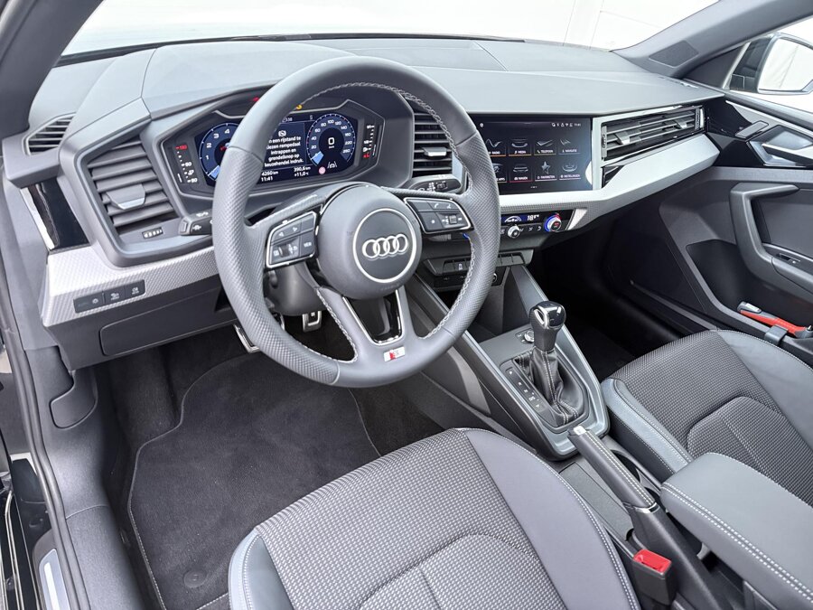 Audi A1 Sportback 25 TFSI S-line
