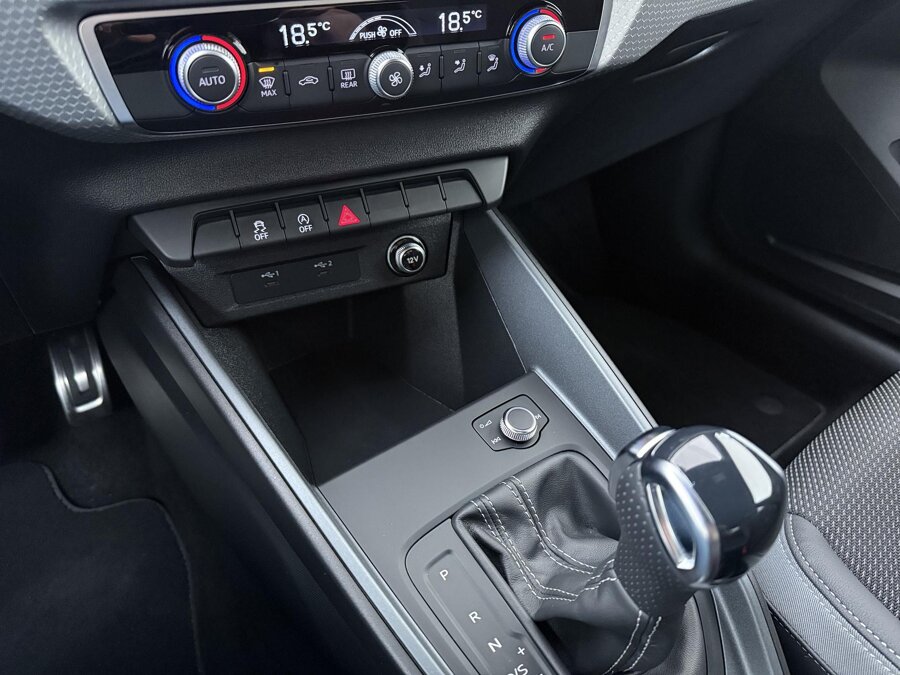 Audi A1 Sportback 25 TFSI S-line