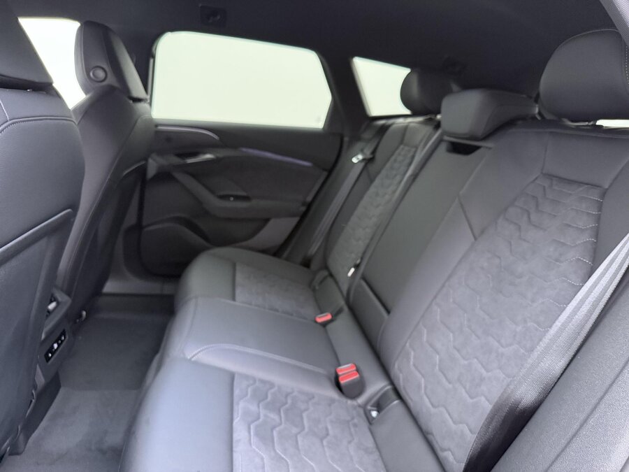 Audi A6 Avant e-tron S edition 83 kWh 210 kW / 286 PK