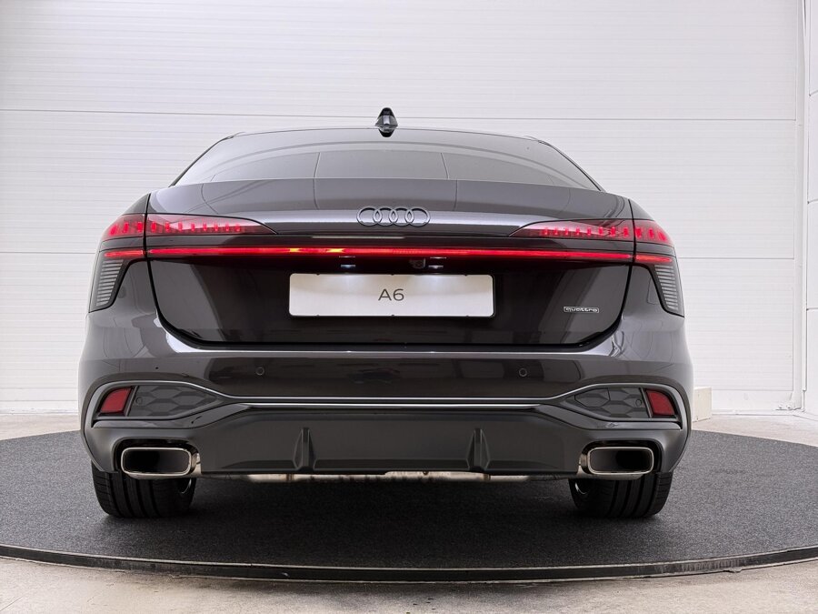 Audi A6 Limousine S edition 2.0 e-hybrid 220 kW / 299 PK