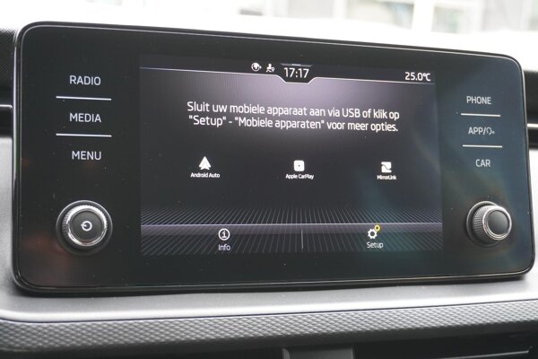 Apple Carplay/Android Auto