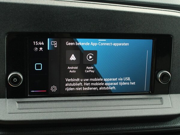 Apple Carplay/Android Auto Apple Carplay/Android Auto