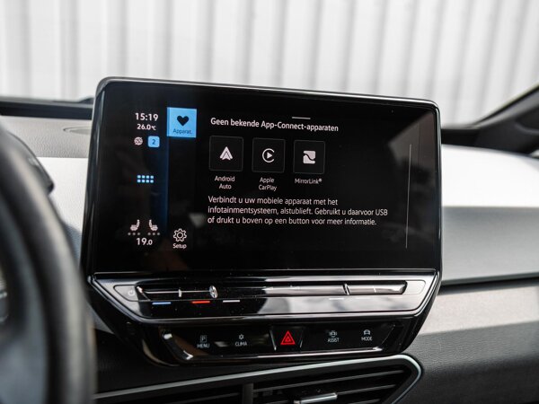 Apple Carplay/Android Auto Apple Carplay/Android Auto
