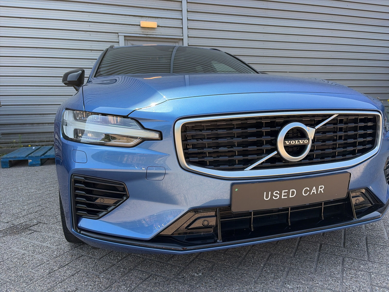 Volvo V60 2.0 T6 Twin Engine AWD R-Design - Afbeelding 4