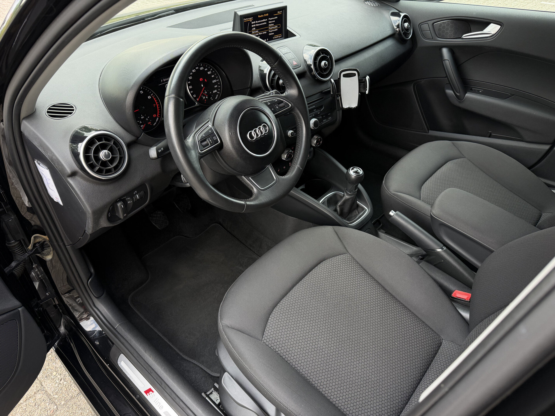 Audi A1 Sportback 1.2 TFSI Attraction Pro Line - Afbeelding 2