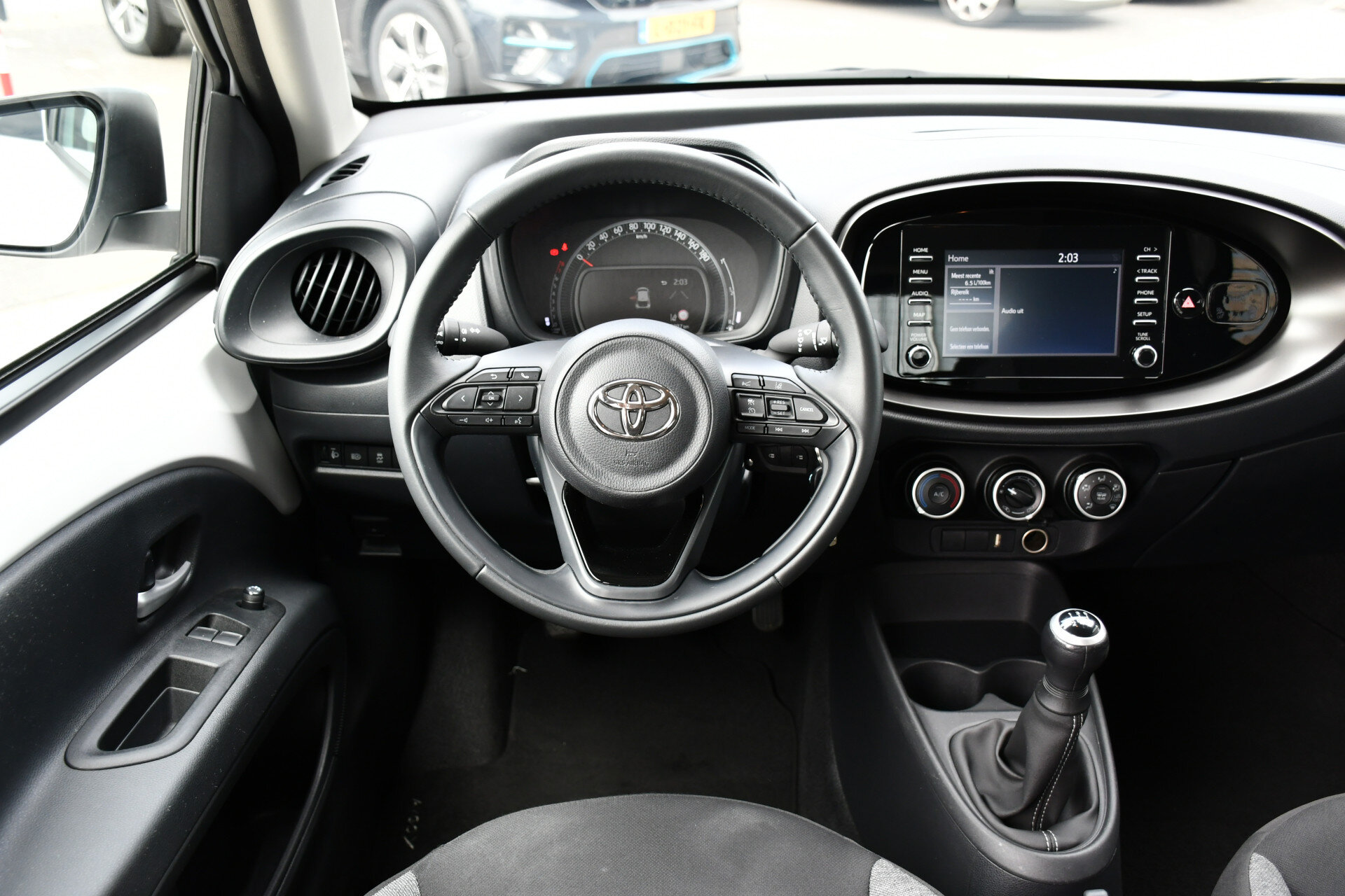 Toyota Aygo X 1.0 VVT-i MT Play 5-deurs 72pk - Afbeelding 2