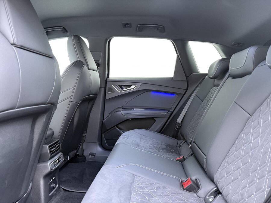 Audi Q4 e-tron 45 quattro S-line 82 kWh