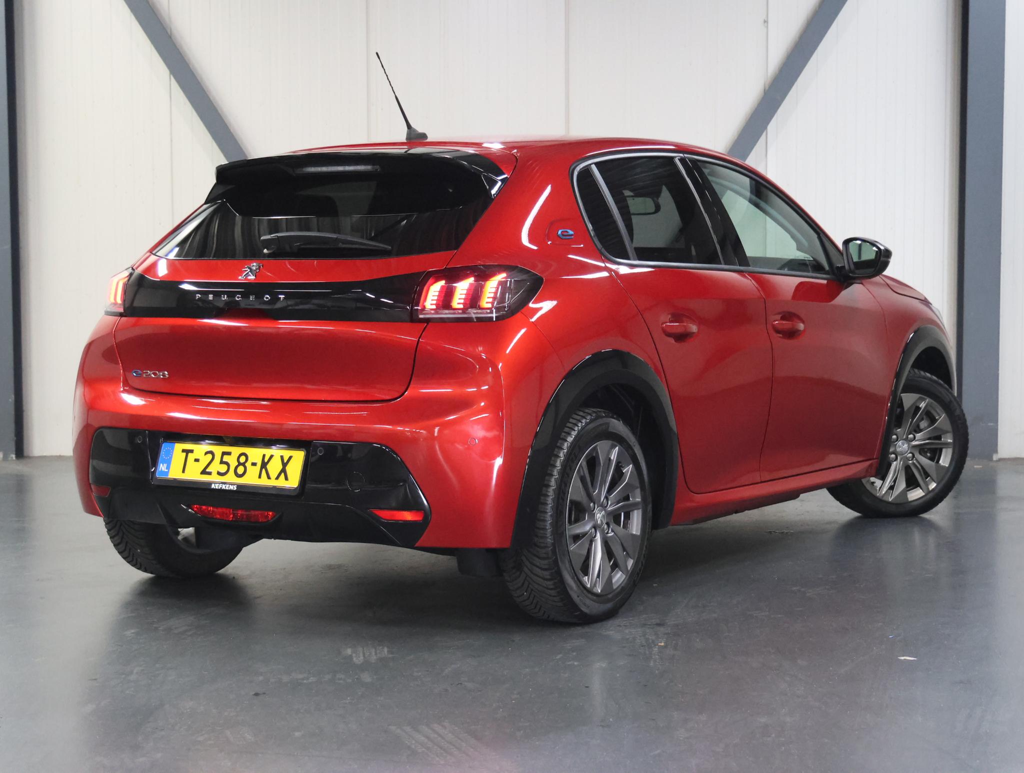 Peugeot e-208 Allure Pack 50kWh 136PK - Afbeelding 3