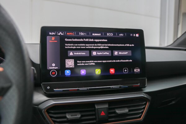Apple Carplay/Android Auto Apple Carplay/Android Auto