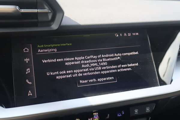 Apple Carplay/Android Auto Apple Carplay/Android Auto