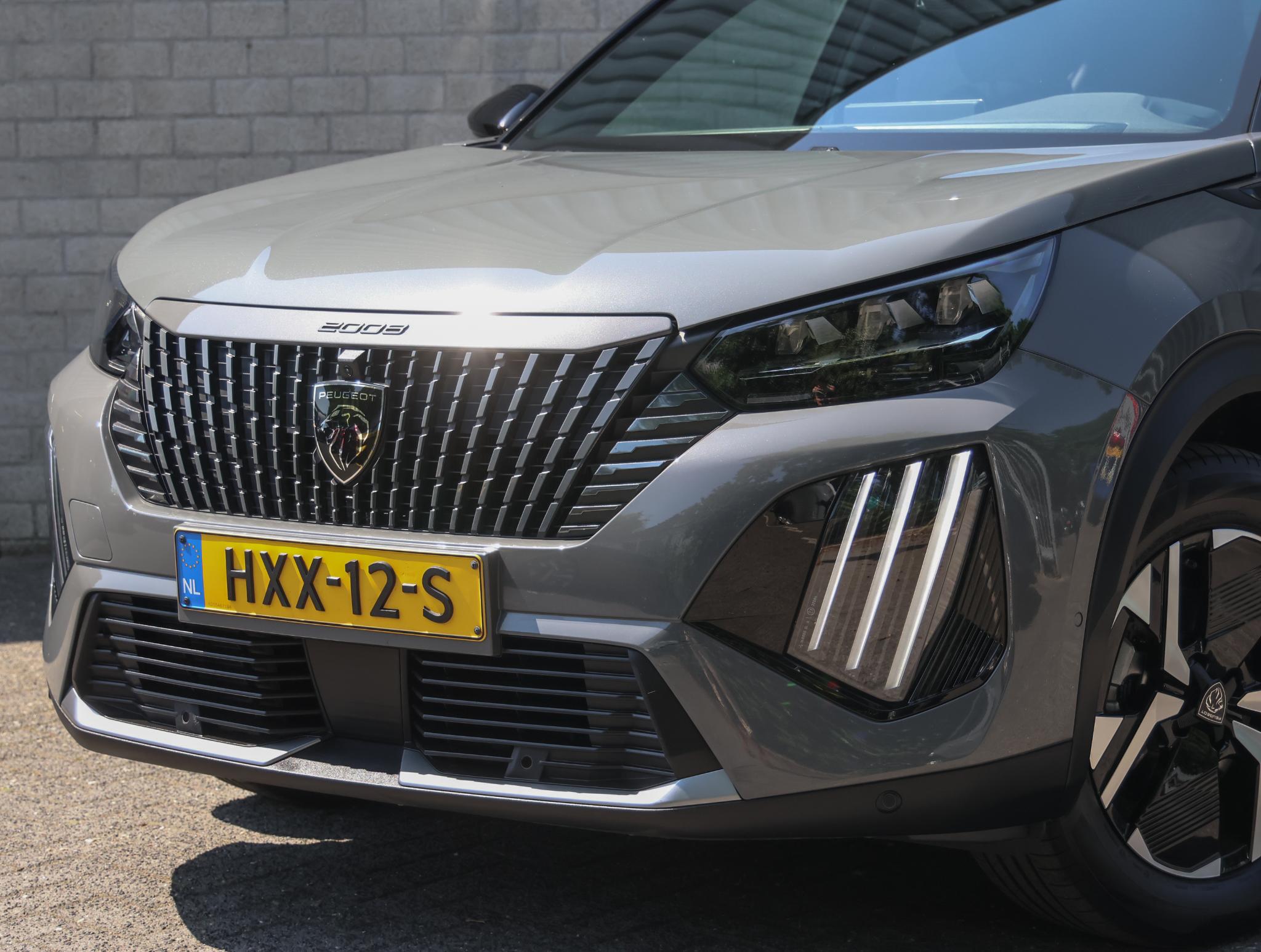 Peugeot e-2008