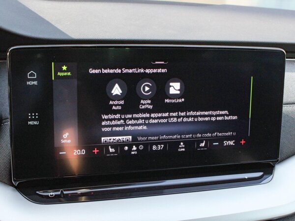 Apple Carplay/Android Auto Apple Carplay/Android Auto