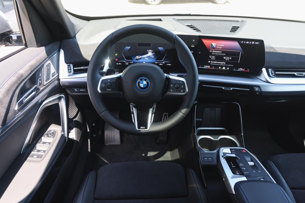 BMW iX1 3
