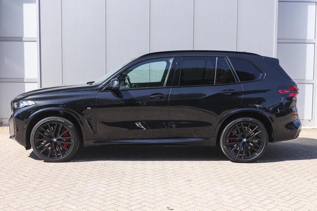 BMW X5 8