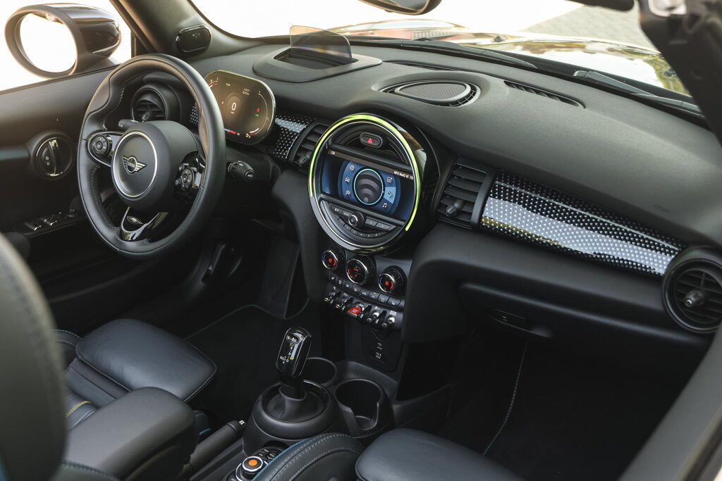 MINI Cooper Cabrio 3