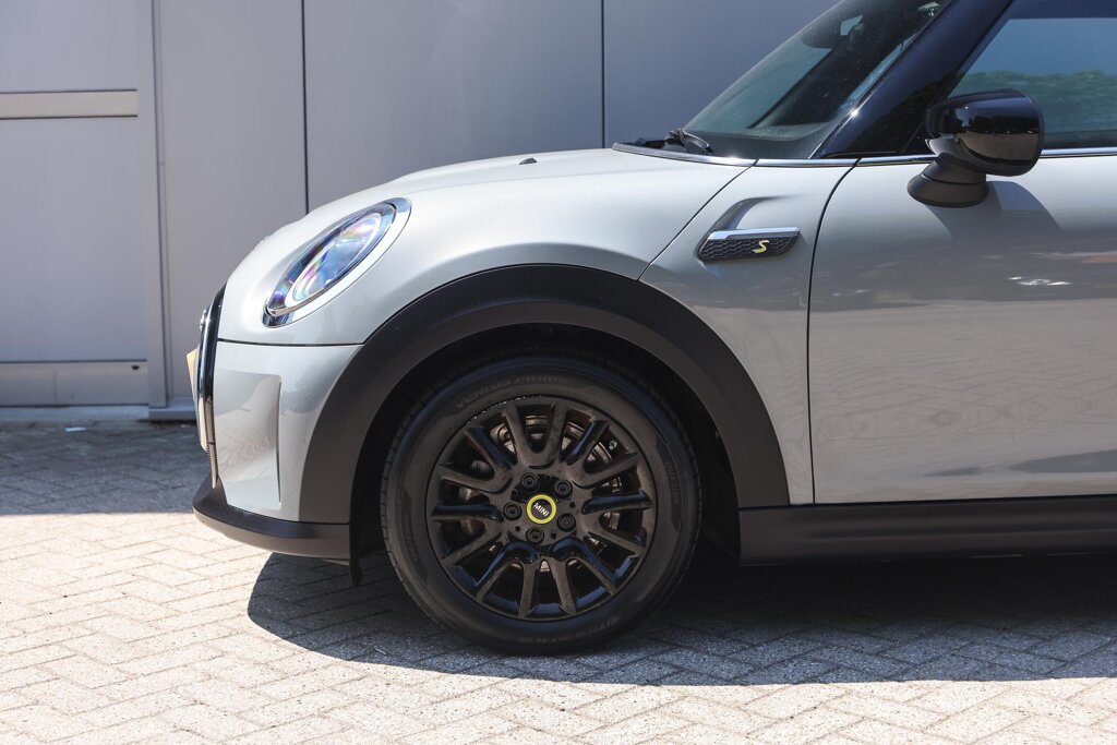 MINI Electric 4