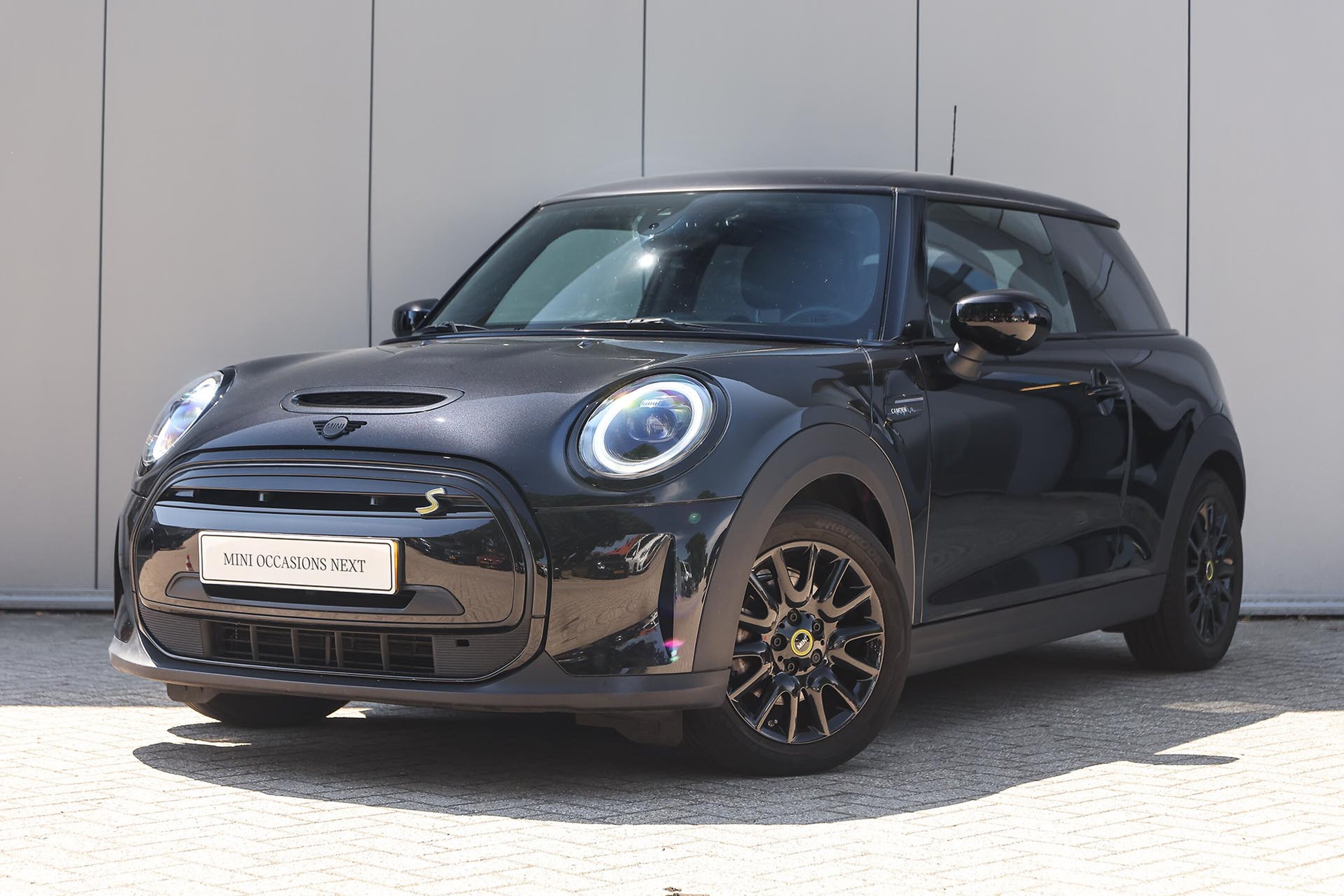 MINI Electric Classic Camden Go