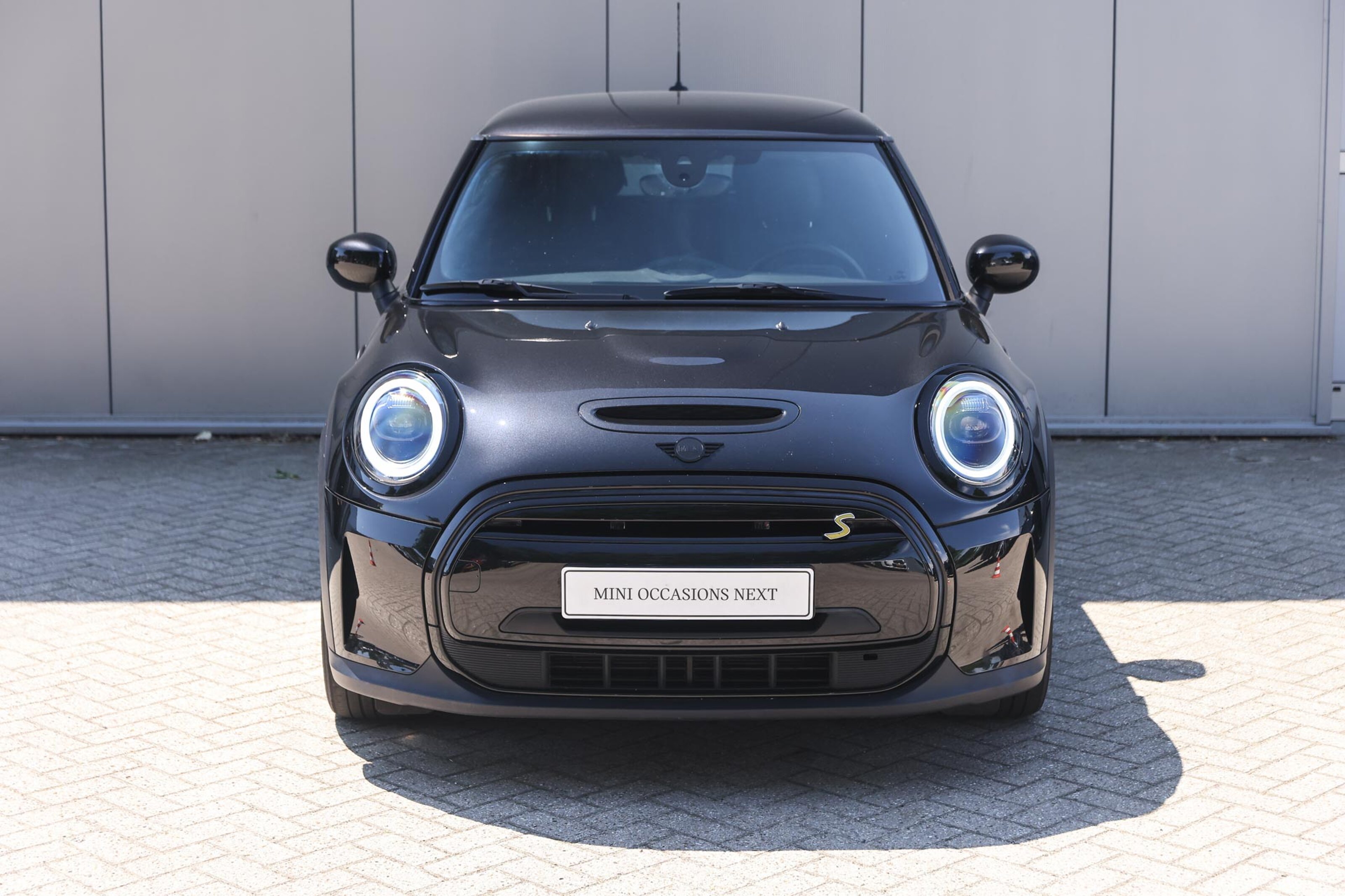 MINI Electric Classic Camden Go