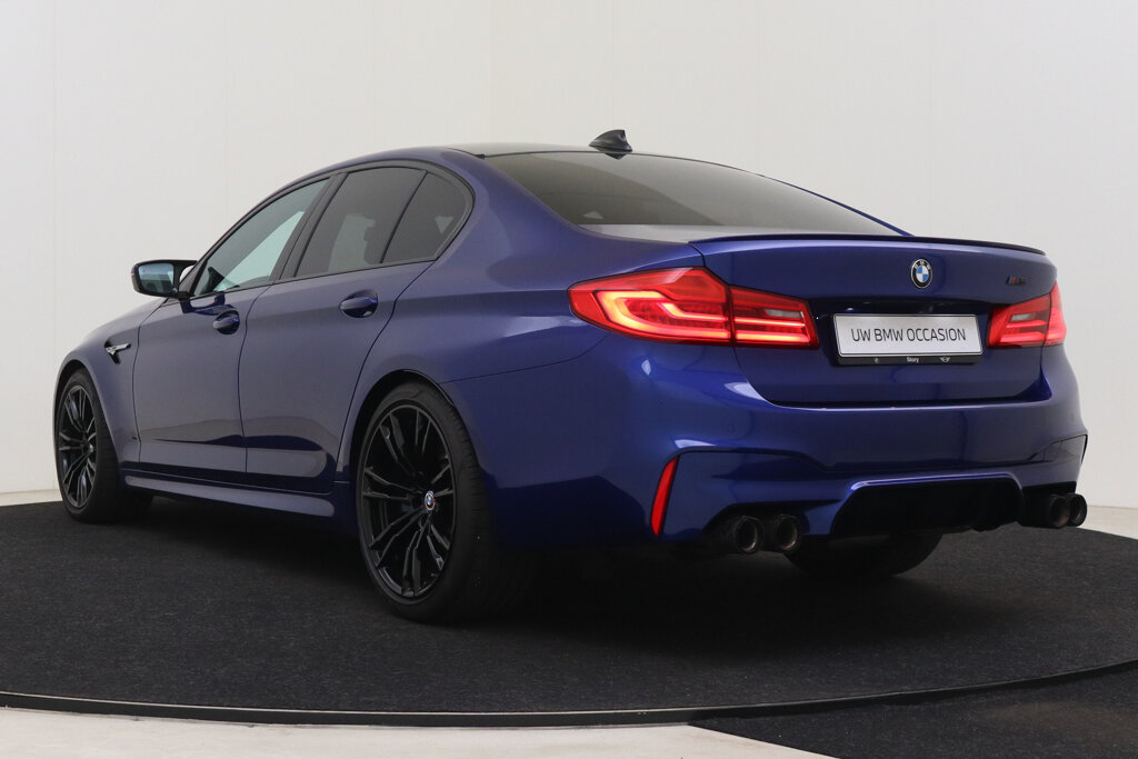 BMW M5 15