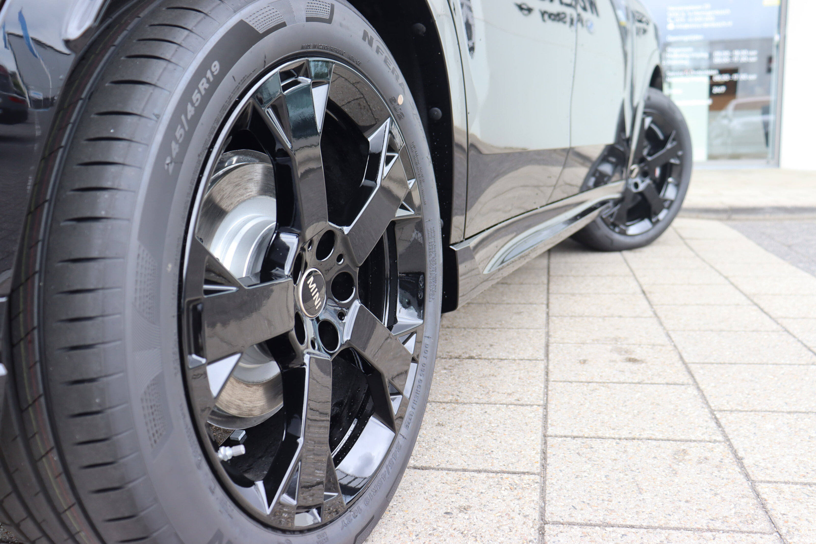 MINI Countryman 8