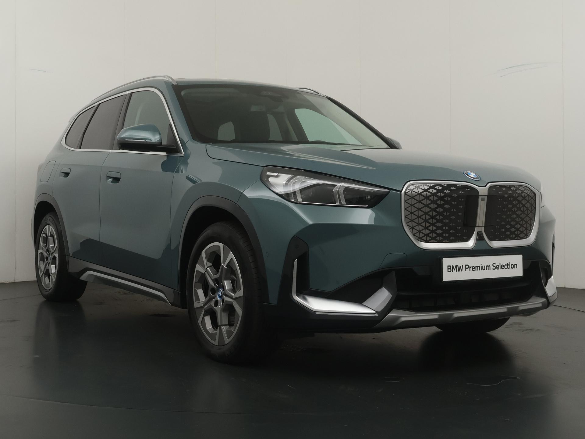 BMW iX1