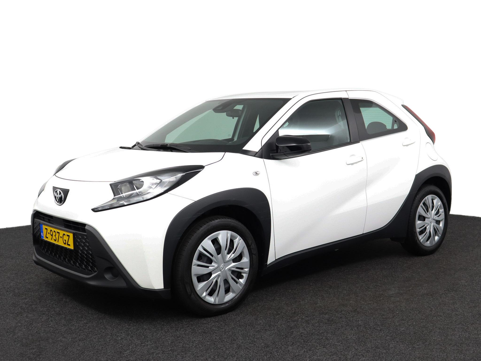 Toyota Aygo X 1.0 VVT-i MT Play