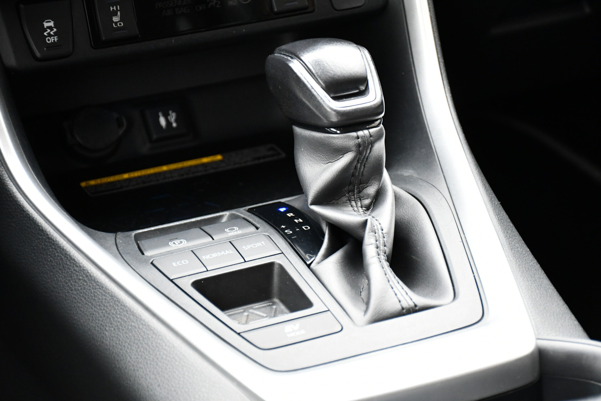 Toyota RAV4 2.5 Hybrid Executive Automaat 218pk - Afbeelding 4